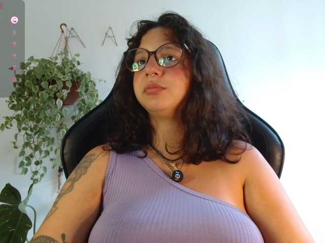 myamillor, en vivo ahora en BongaCams