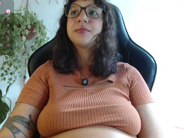 myamillor live cam on BongaCams