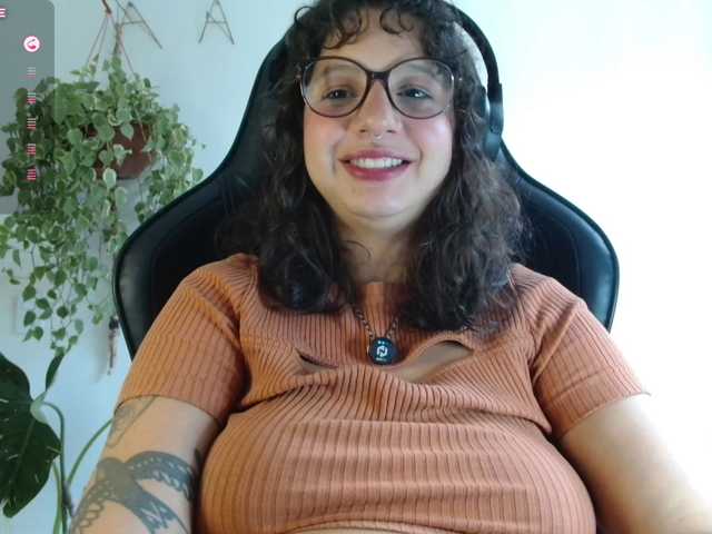 myamillor live cam on BongaCams