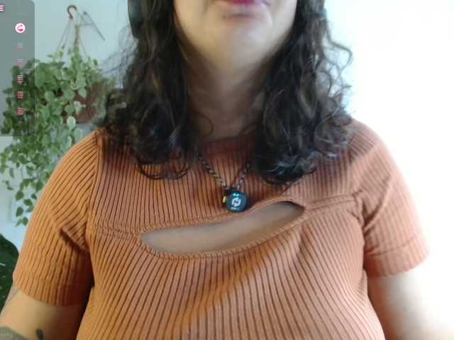 myamillor live cam on BongaCams