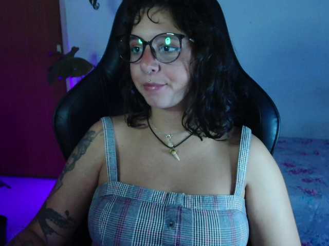myamillor live cam on BongaCams