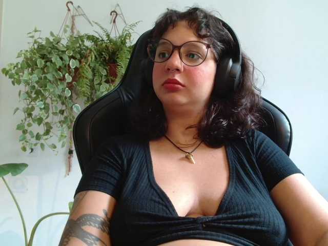 myamillor live cam preview