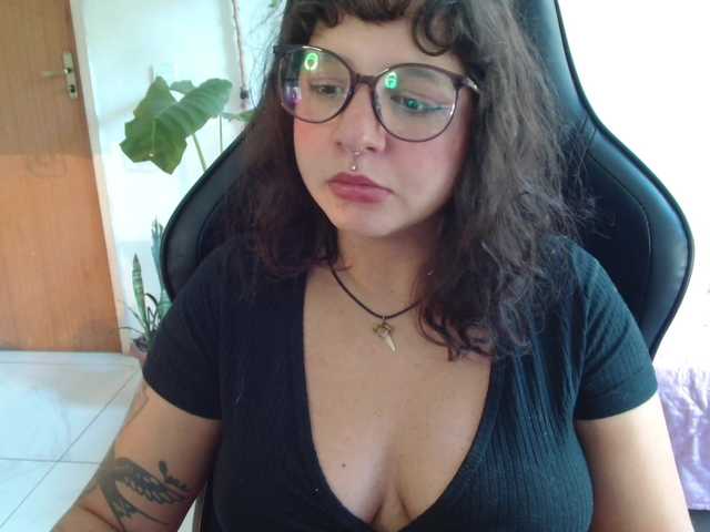 myamillor live cam on BongaCams
