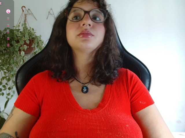 myamillor live cam on BongaCams