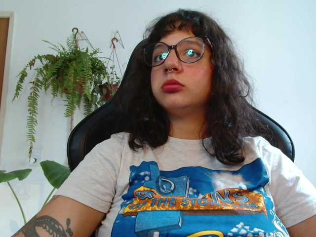 myamillor live cam on BongaCams