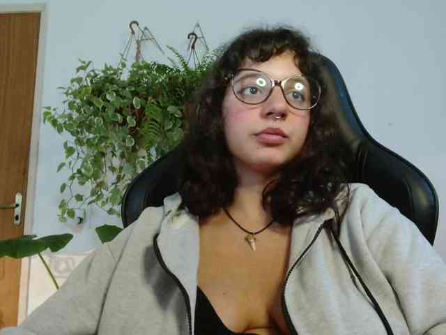myamillor webcam
