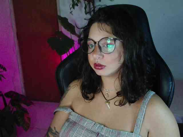 myamillor webcam