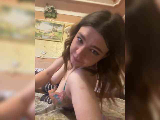 Эта модель сейчас онлайн. Lilian00666a