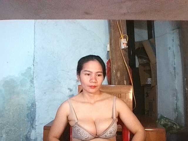 EllaShow93 live cam on BongaCams