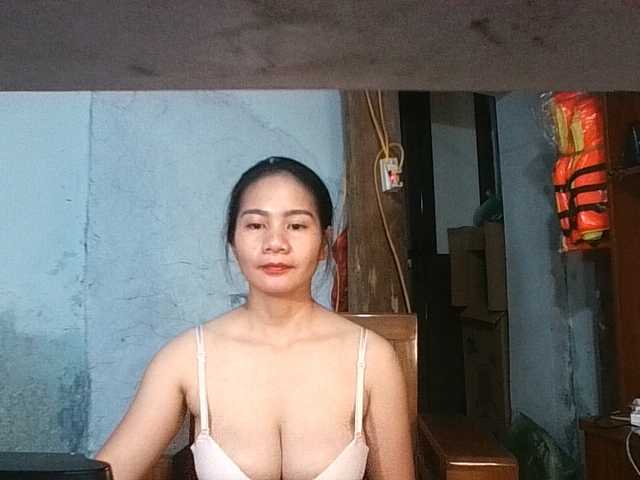 EllaShow93 live cam on BongaCams