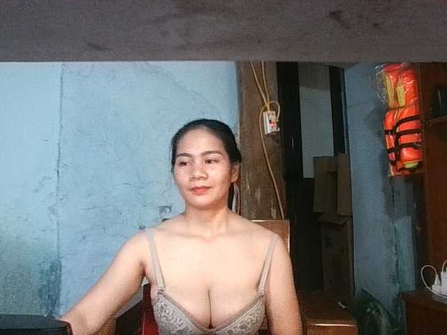 EllaShow93 live cam