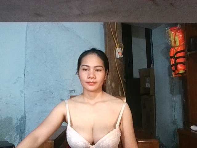 EllaShow93 live webcam show