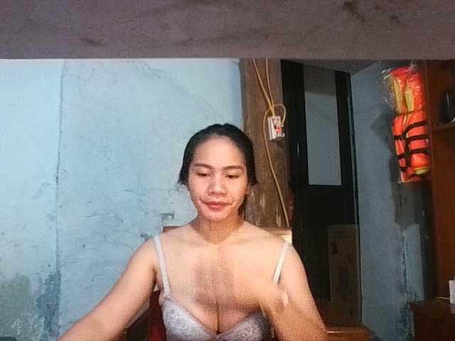 EllaShow93 live cam on BongaCams