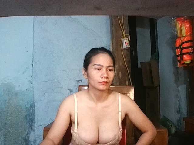 EllaShow93 live cam on BongaCams