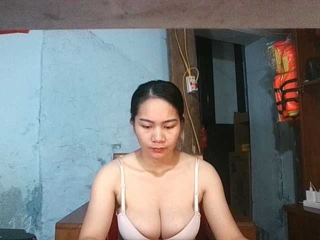 EllaShow93 live cam on BongaCams