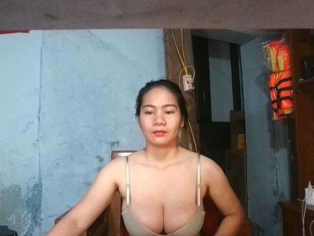 EllaShow93 live cam on BongaCams