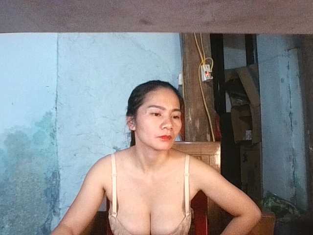 EllaShow93 live cam on BongaCams