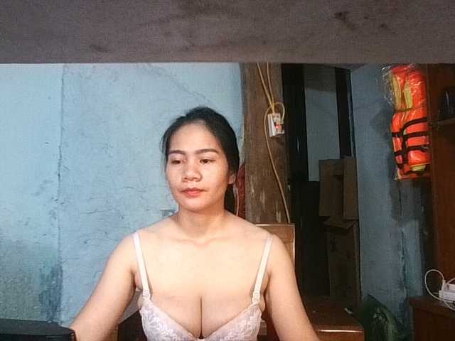 EllaShow93 live cam on BongaCams