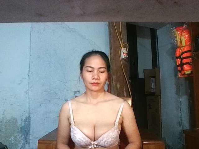 EllaShow93 live webcam show