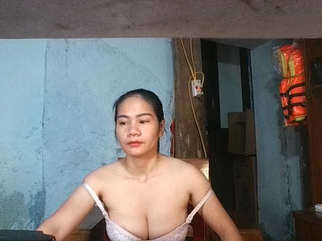 EllaShow93 live webcam show