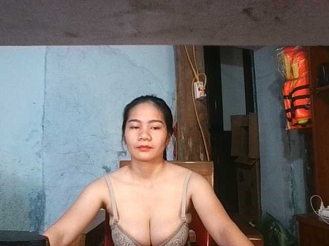 EllaShow93 live cam