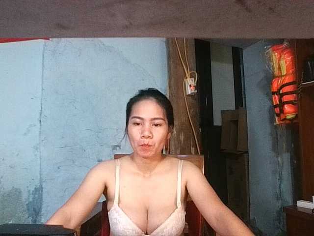 EllaShow93 live cam on BongaCams