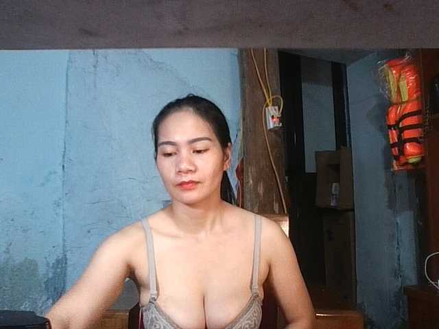 EllaShow93 live webcam show