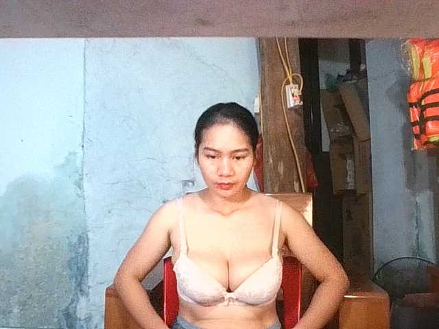 EllaShow93 live cam on BongaCams