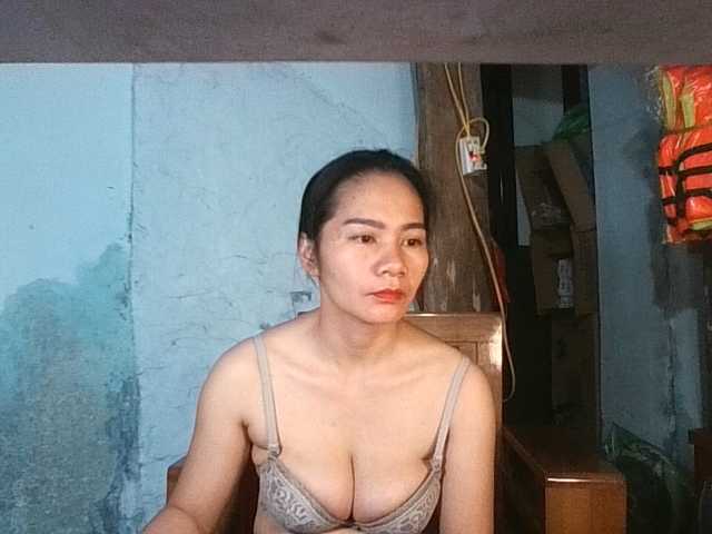 EllaShow93 live cam on BongaCams