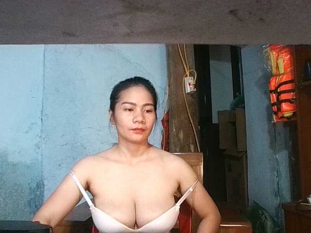 EllaShow93 live cam on BongaCams