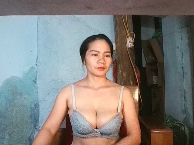 EllaShow93 live cam preview