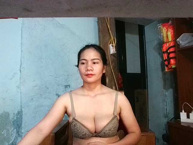 EllaShow93's BongaCams show and profile