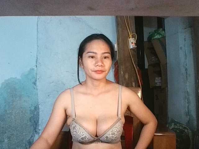 EllaShow93 live cam on BongaCams
