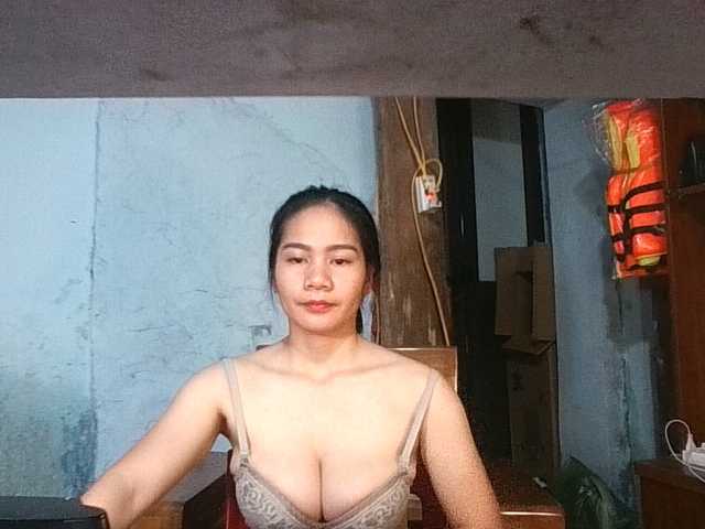 EllaShow93 live cam