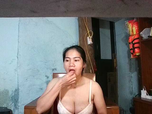 EllaShow93 webcam