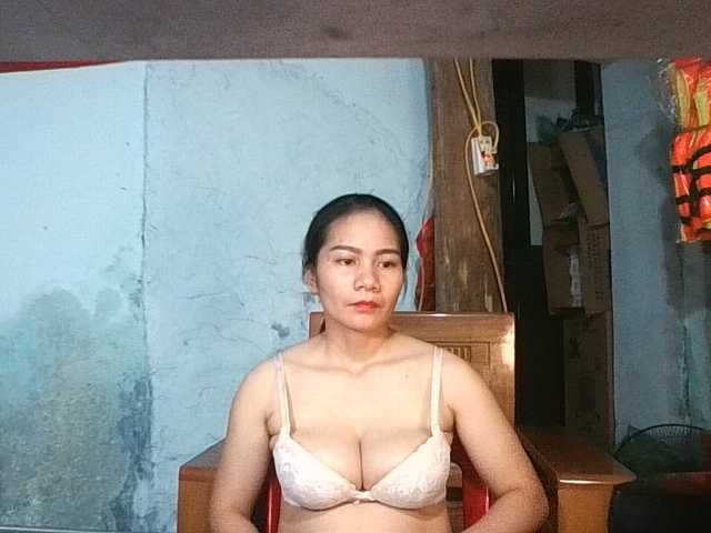 EllaShow93 live cam on BongaCams