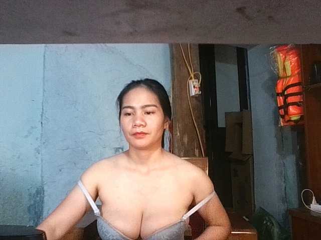 EllaShow93 live cam on BongaCams