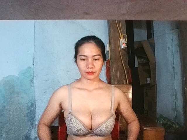 EllaShow93 live cam on BongaCams