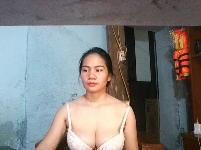 EllaShow93 live cam on BongaCams