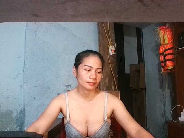EllaShow93 live cam on BongaCams