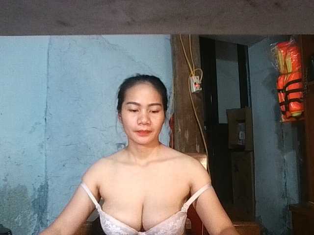EllaShow93 live webcam show