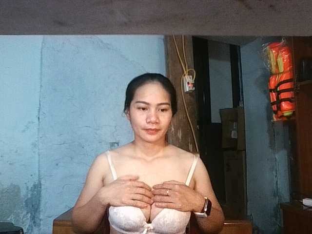EllaShow93 live webcam show