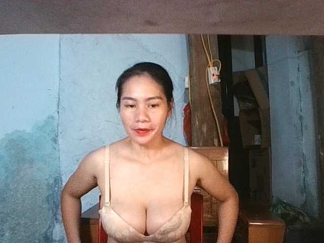 EllaShow93 live cam on BongaCams