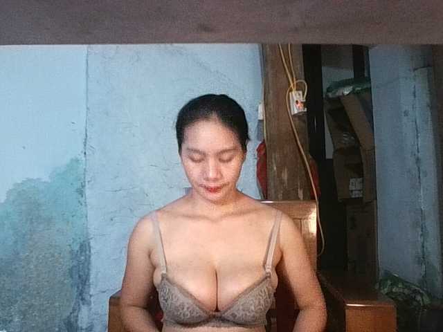 EllaShow93, en vivo ahora en BongaCams
