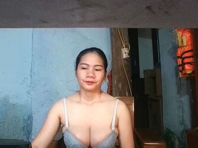 EllaShow93 live cam on BongaCams