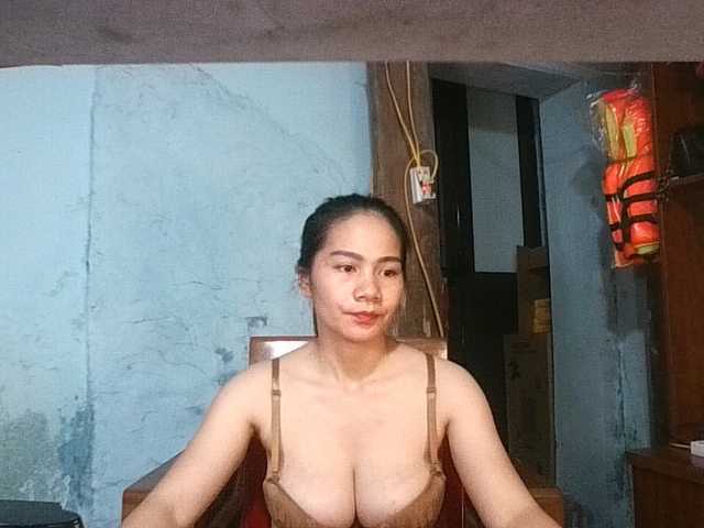 EllaShow93 live cam on BongaCams