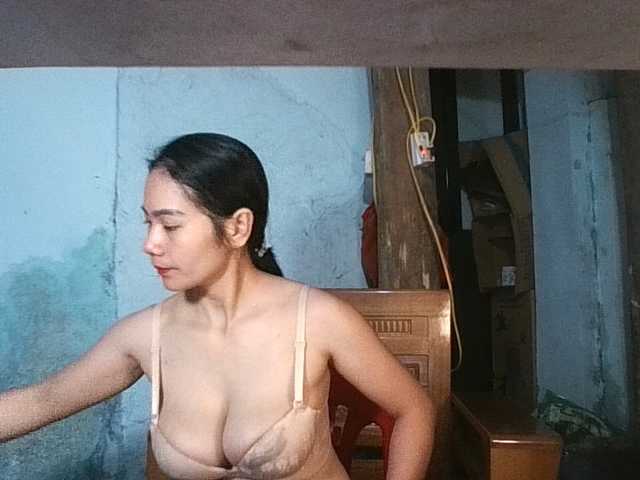 EllaShow93 live cam on BongaCams