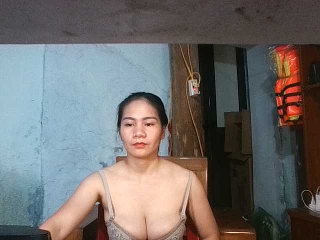 EllaShow93 live cam