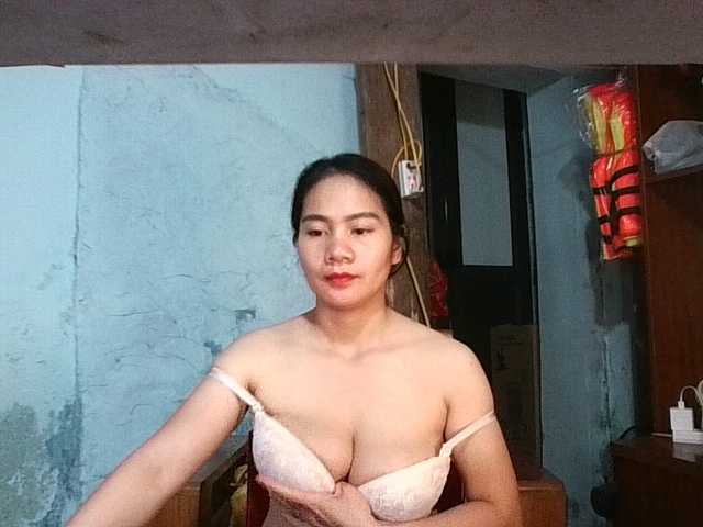 EllaShow93's BongaCams show and profile