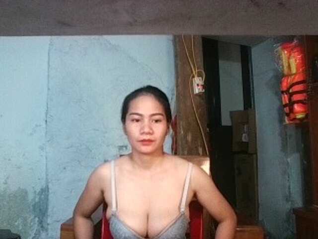 EllaShow93 live webcam show